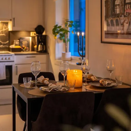 Appartement Spacious, Bright With Free Parking Near Centre &