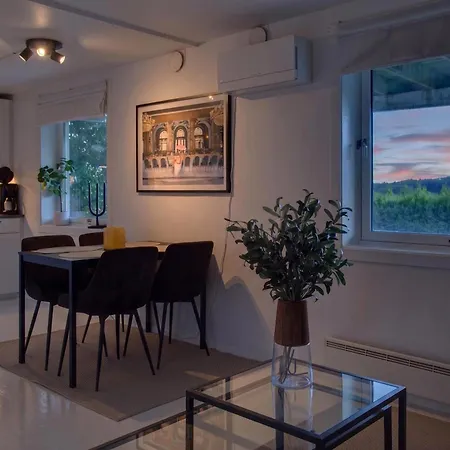 Spacious, Bright With Free Parking Near Centre & Appartement